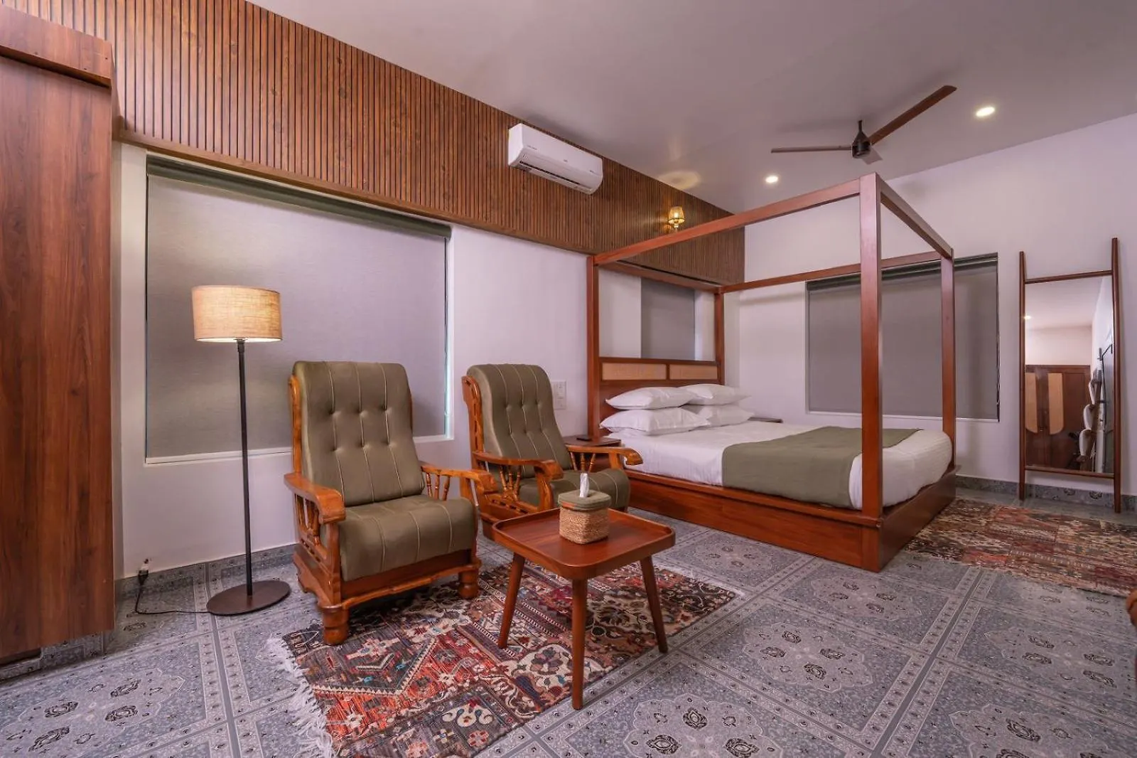 Earthloft Villa Kalpetta Homestay